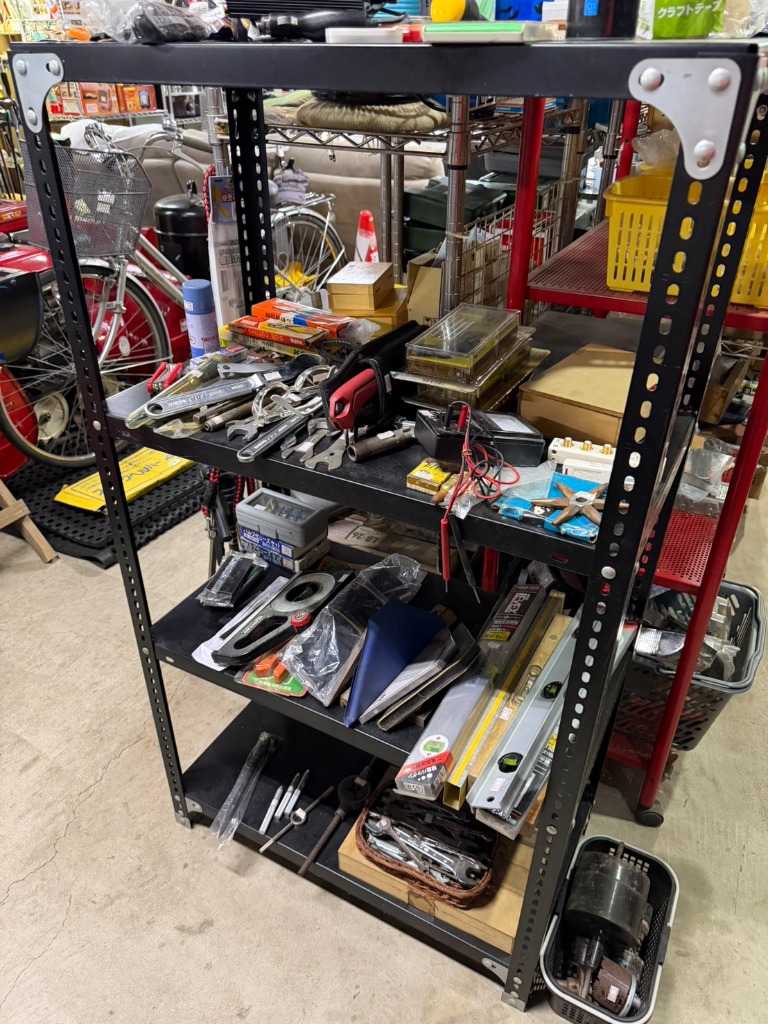 店内の工具や作業用品